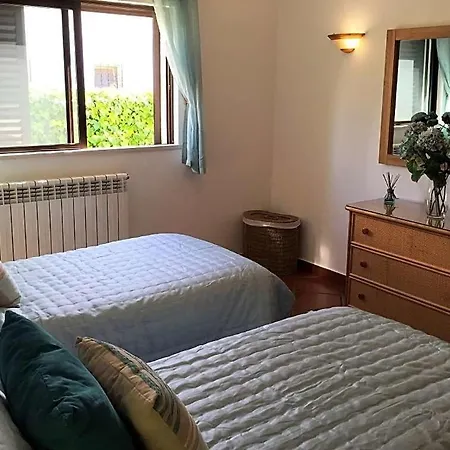 Sleeps 6 With Pool And Air Con Villa Benfarras